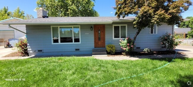 Building Photo - Spacious Home for Rent