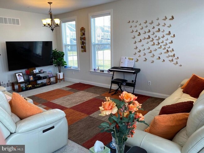 Photo - 25 Sassafras Ln