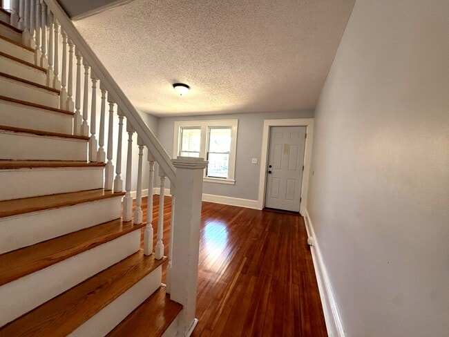 Photo - 732 Brooks St