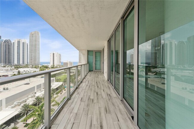 Building Photo - 300 Sunny Isles Blvd Unit 4-1107