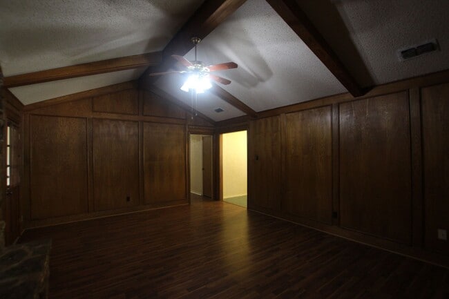 Photo - Beautiful 3 bedroom 2 bath home in Tyler!