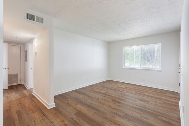 Photo - 641 Powder Springs St Unit 11
