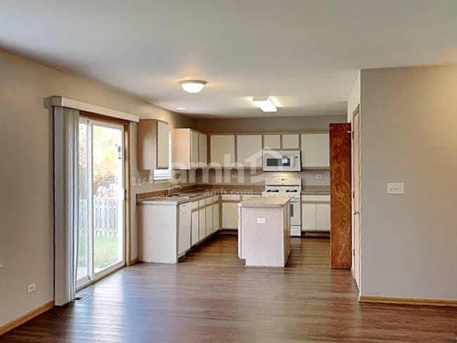 Photo - 2269 Jason Dr