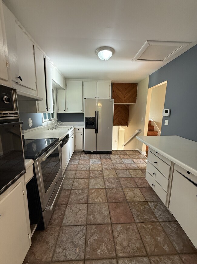 Photo - 1332 4th Way NW