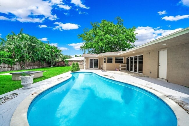 Photo - 4021 Bayview Dr
