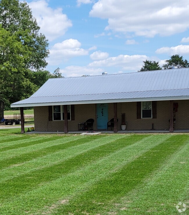Building Photo - 868 steiner rd Rental