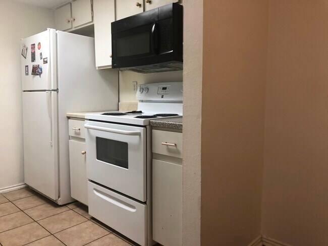 Photo - 2401 Leon St Unit 106A