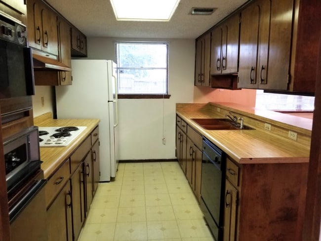 Photo - 8311 Watch Tower St