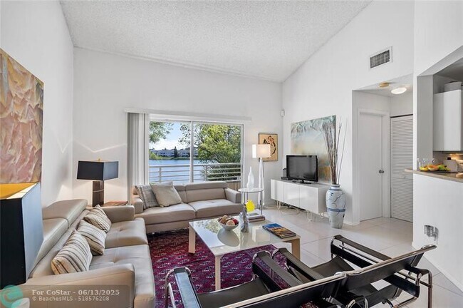 Photo - 3457 NW 44th St Unit 202