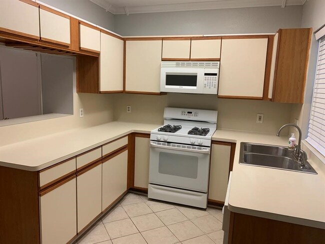Photo - 2910 Grants Lake Blvd Unit 1304