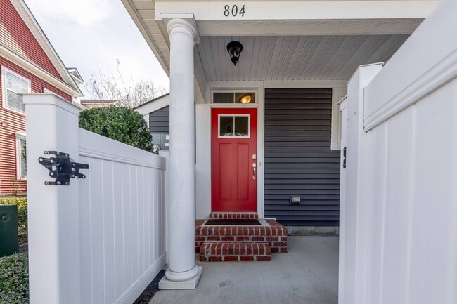 Photo - 2 bedroom condo close to W&M