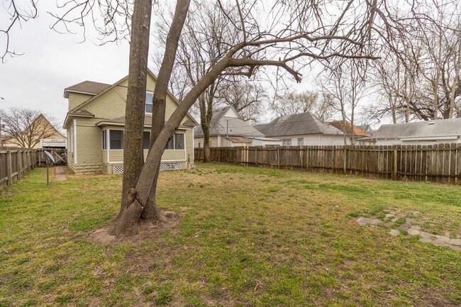 Photo - 1219 S Main St