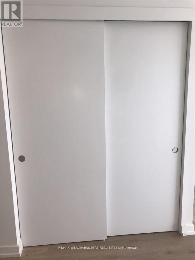 Photo - 161 Roehampton Ave Unité 1204