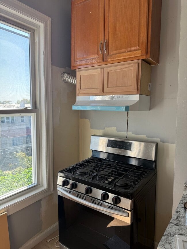 Photo - 189 Sheridan Ave