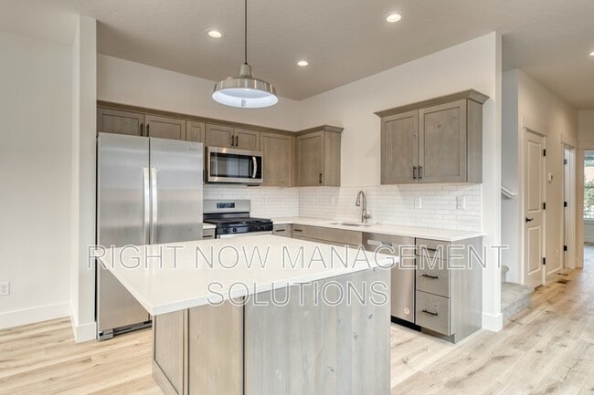 Photo - 1806 S Manitou Ave