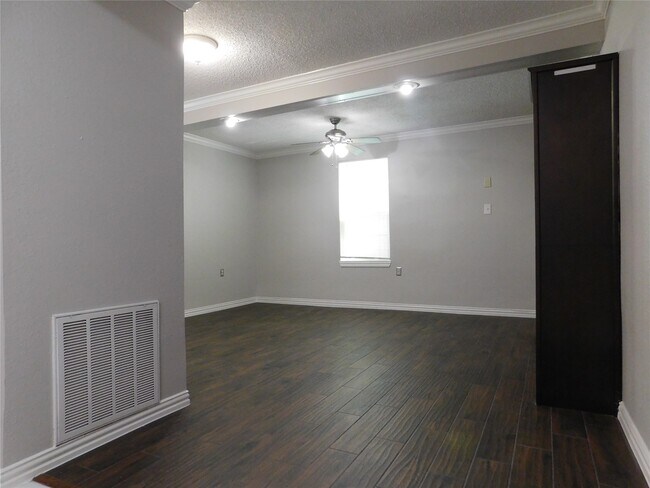 Photo - 1409 Wentworth St Unit B