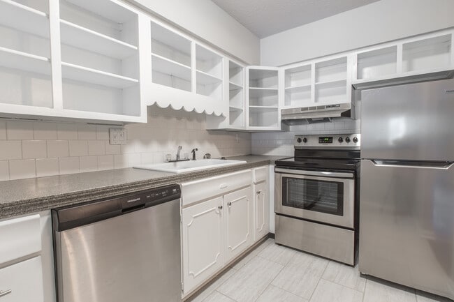 Photo - Meadow Lake Plaza