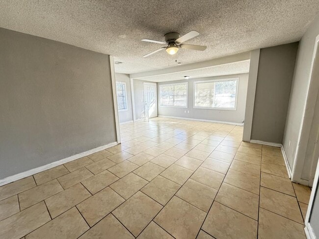 Photo - 1302 Josephine St