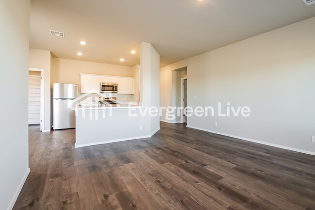 Photo - 1000 W Lawton Rd