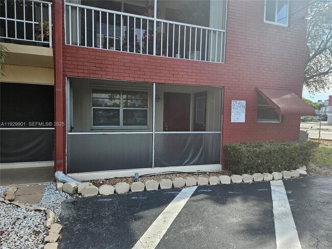 Photo - 2041 NW 81st Ave Unidad 411