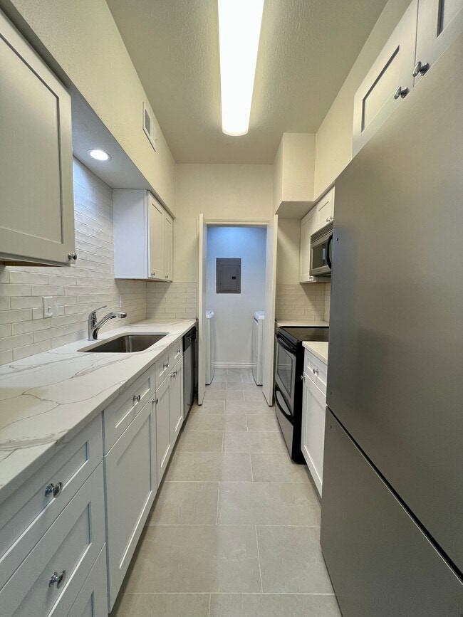 Building Photo - Campbell Green Park Condo Unit 105