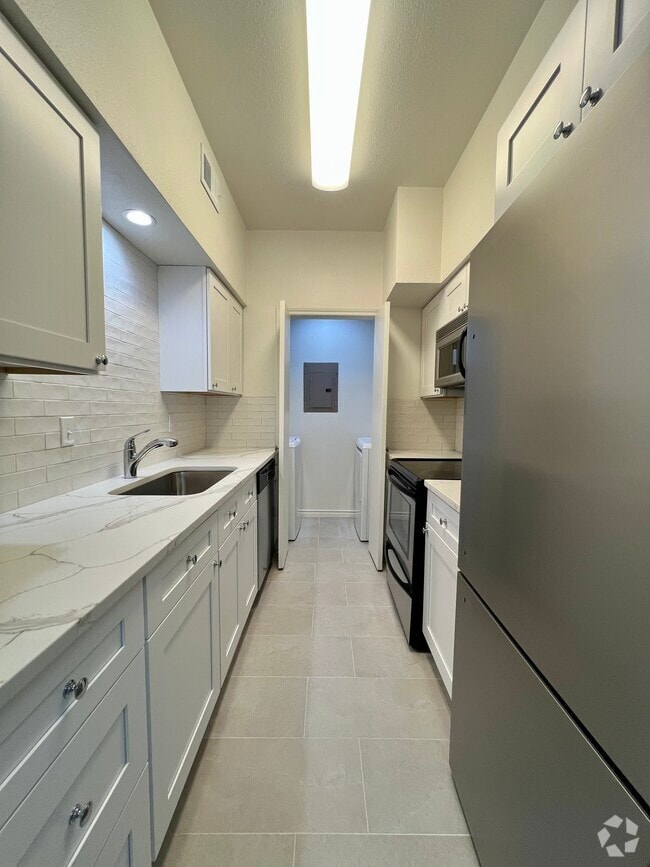 Building Photo - Campbell Green Park Condo Unit 105
