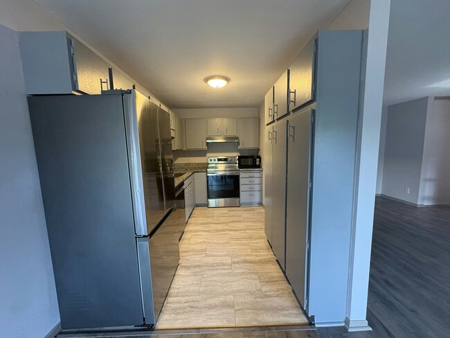 Photo - 7301 W 101st St Unidad 102