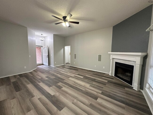 Photo - 5405 Long Leaf Dr