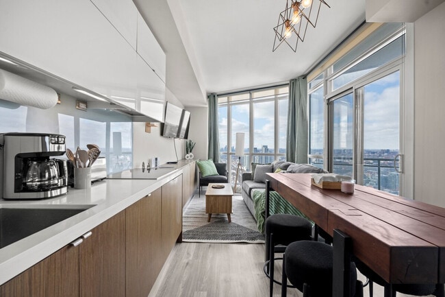 Building Photo - 525 Front St W Unit ID1345816P