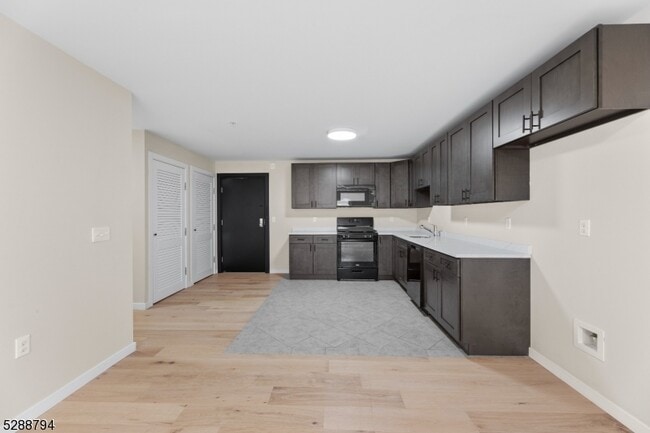 Photo - 172 6th St Unit 54