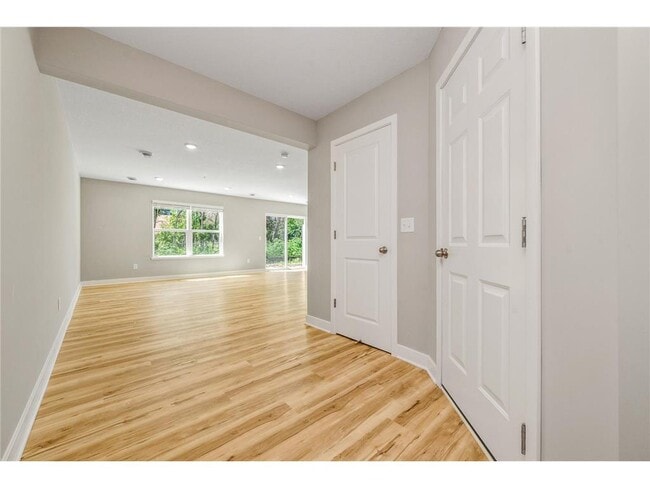 12709 Ashbury Dr