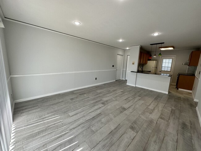 Photo - 303 N Caroline Pl