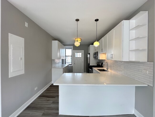 Photo - 3842 N Janssen Ave Unidad 7C