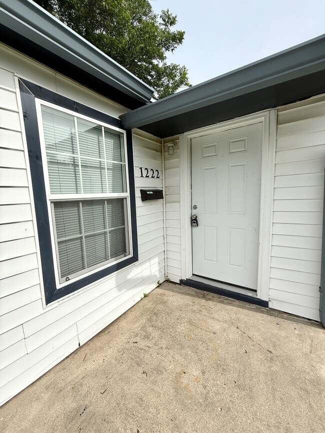 Photo - 1222 Hargrove St