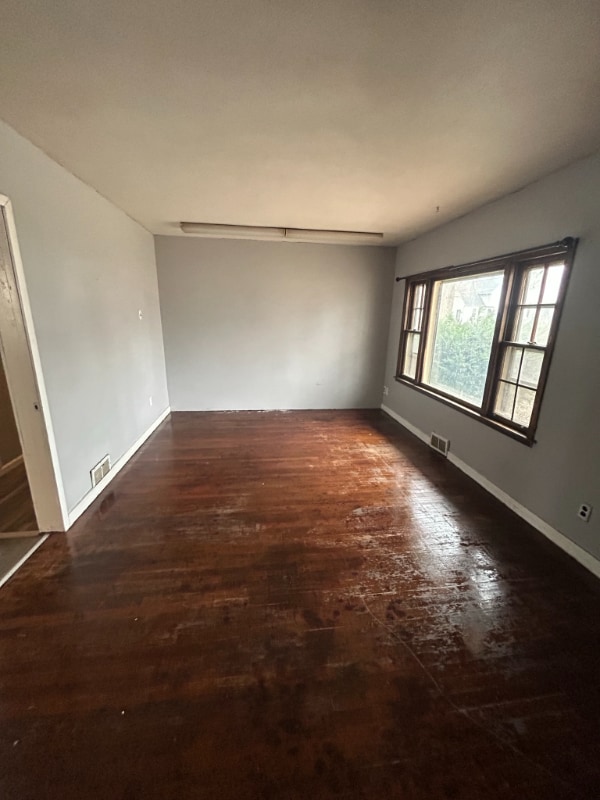 Photo - 1615 Iowa Ave