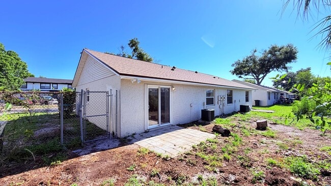 Photo - Cozy 2 BR / 2 BA Duplex