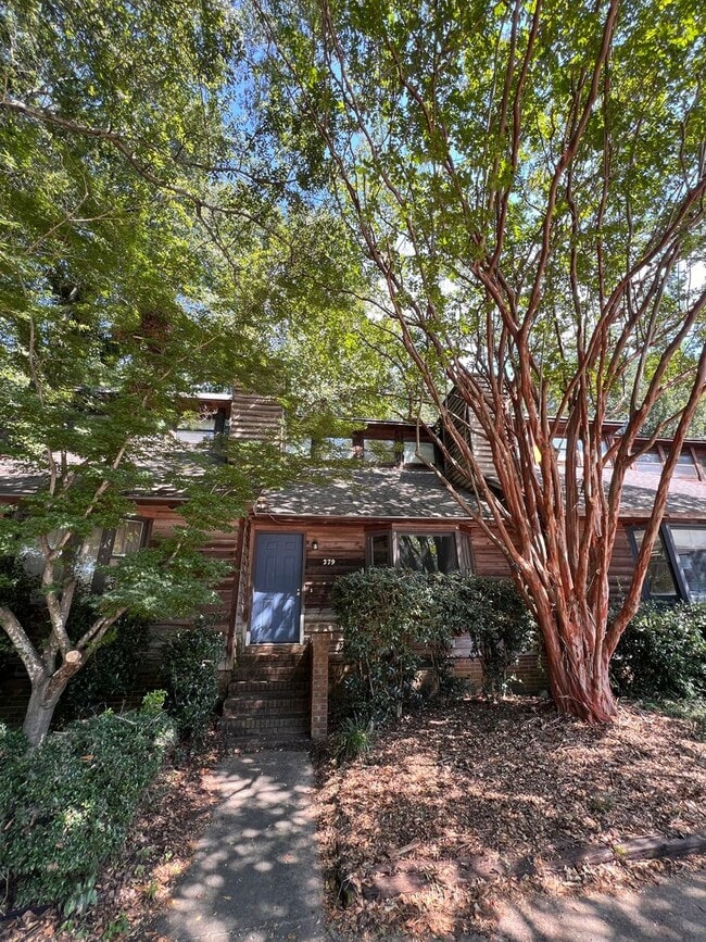 Photo - Rustic 2 Bedroom Condo in Convenient Location