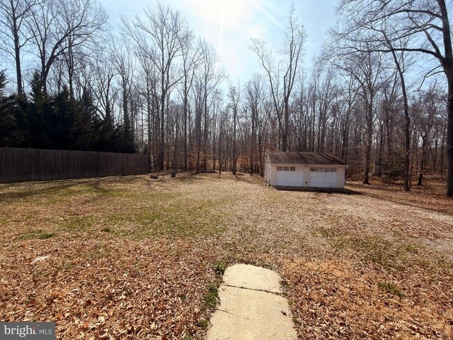 Photo - 10325 Gordon Rd