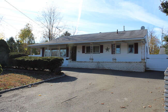 Photo - 67 Ernston Rd House