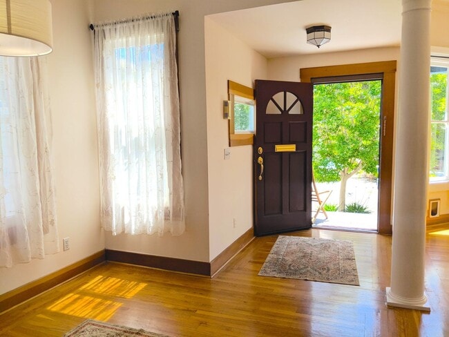Photo - Rockridge Duplex | 3 Bed / 2 Bath | Hardwood Floors | Dogs Considered
