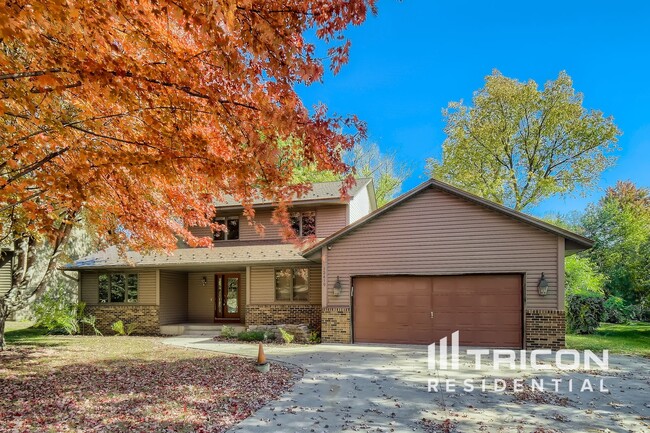 Photo - 13419 Marigold St NW House