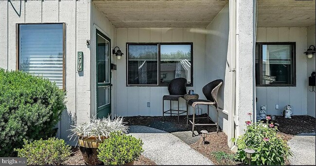 Building Photo - 306 Summit House Unit 306