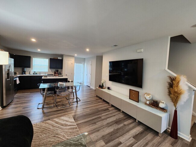 Photo - Nice 3 Bedroom Home in Robinson Park