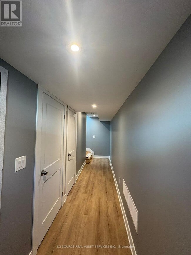 Photo - 822 Ossington Ave