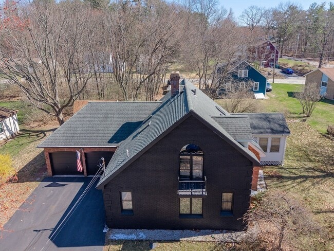 Photo - 423 Goldthwaite Rd