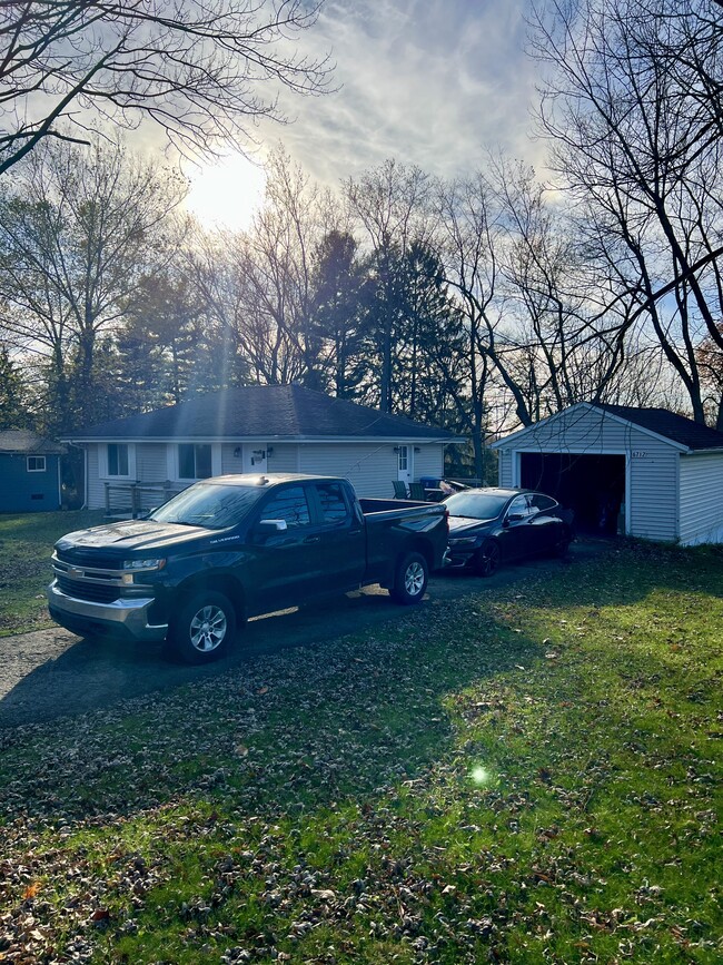 Photo - 6712 Grove Rd