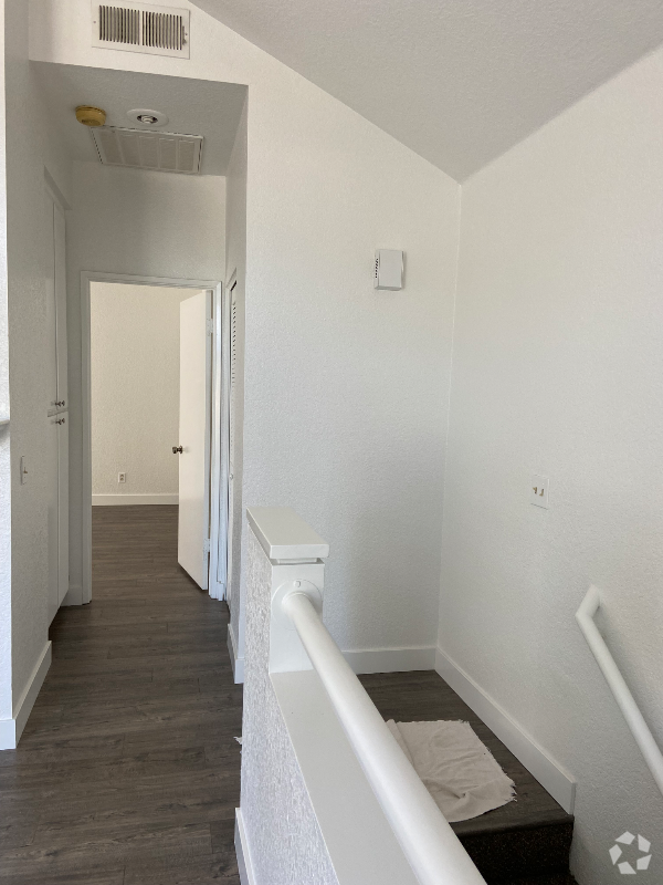 Building Photo - 20 St Christopher Rental