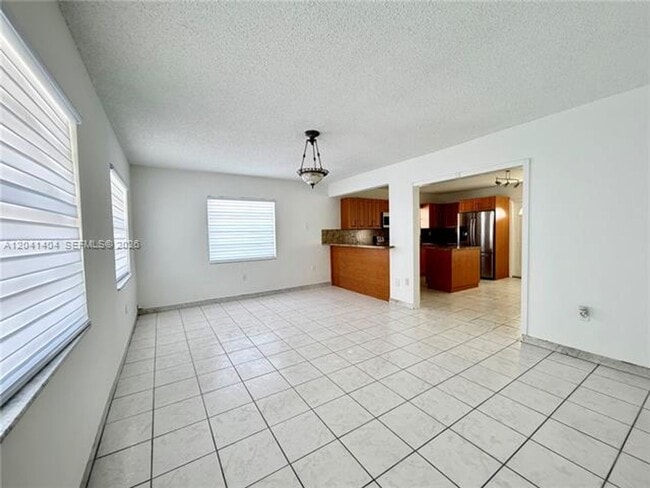 Photo - 913 NW 22nd Pl