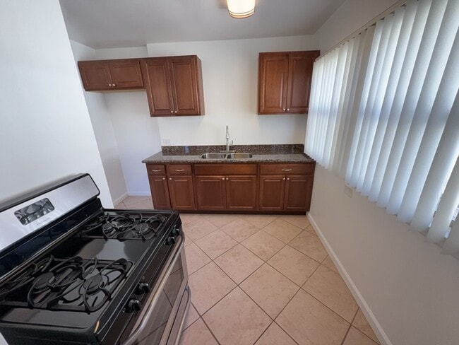 Building Photo - 178 Unit 1237