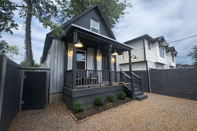 Photo - 5036 Golden Forest Dr